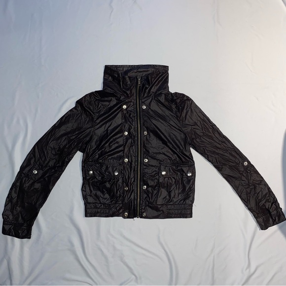 H&M Black Windbreaker 3/4 Sleeve Jacket - Picture 3 of 7